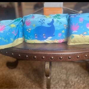 HeySplash swim vest for toddlers